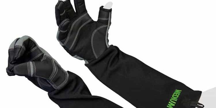 ah both gloves 750px